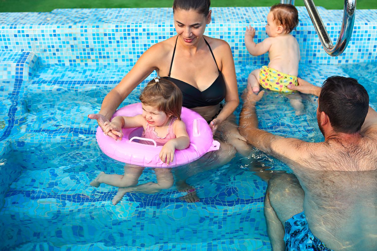 How Pool Facilities Encourage Community and Social Connections